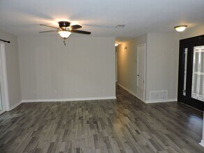 7694 Old Hickory Dr in Pensacola, FL - Building Photo - Building Photo