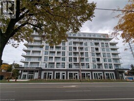 500 Plains Rd E in Burlington, ON - Building Photo