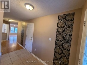 228 Coleridge Dr in Newmarket, ON - Building Photo - Building Photo