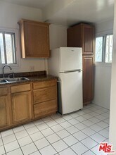 843 Huntley Dr in West Hollywood, CA - Building Photo - Building Photo