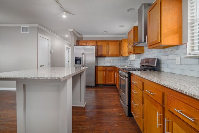 Axiom Apartments in San Antonio, TX - Building Photo - Building Photo