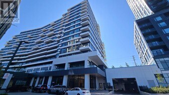 2485 Eglinton Ave W in Mississauga, ON - Building Photo