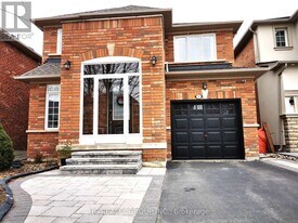 16 Vecchia St in Markham, ON - Building Photo