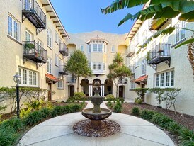 2117 W Dekle Ave, Unit C-1 in Tampa, FL - Building Photo