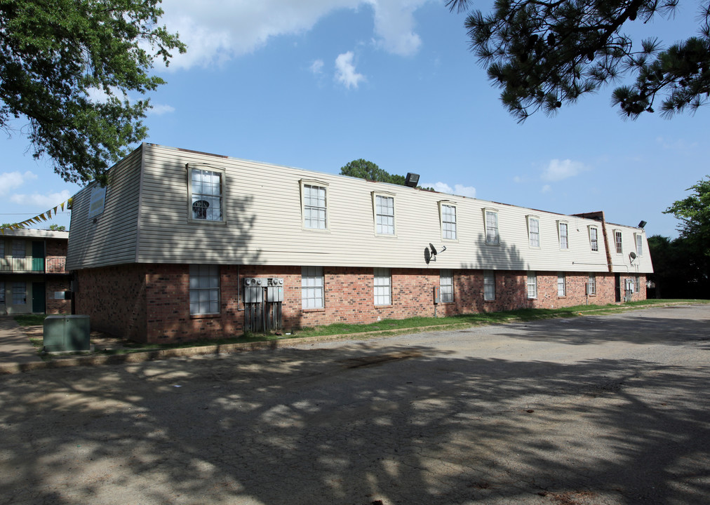 East Raines Road Apartments in Memphis, TN - Foto de edificio