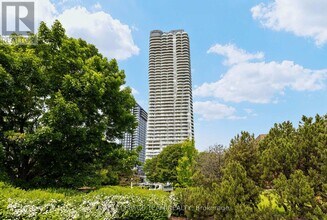 805-805 Carling Ave in Ottawa, ON - Building Photo - Building Photo