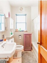 2345 W 24th St, Unit #1 in Chicago, IL - Building Photo - Building Photo