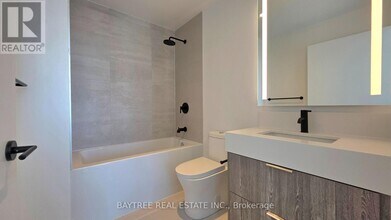 308 Jarvis St in Toronto, ON - Building Photo - Building Photo