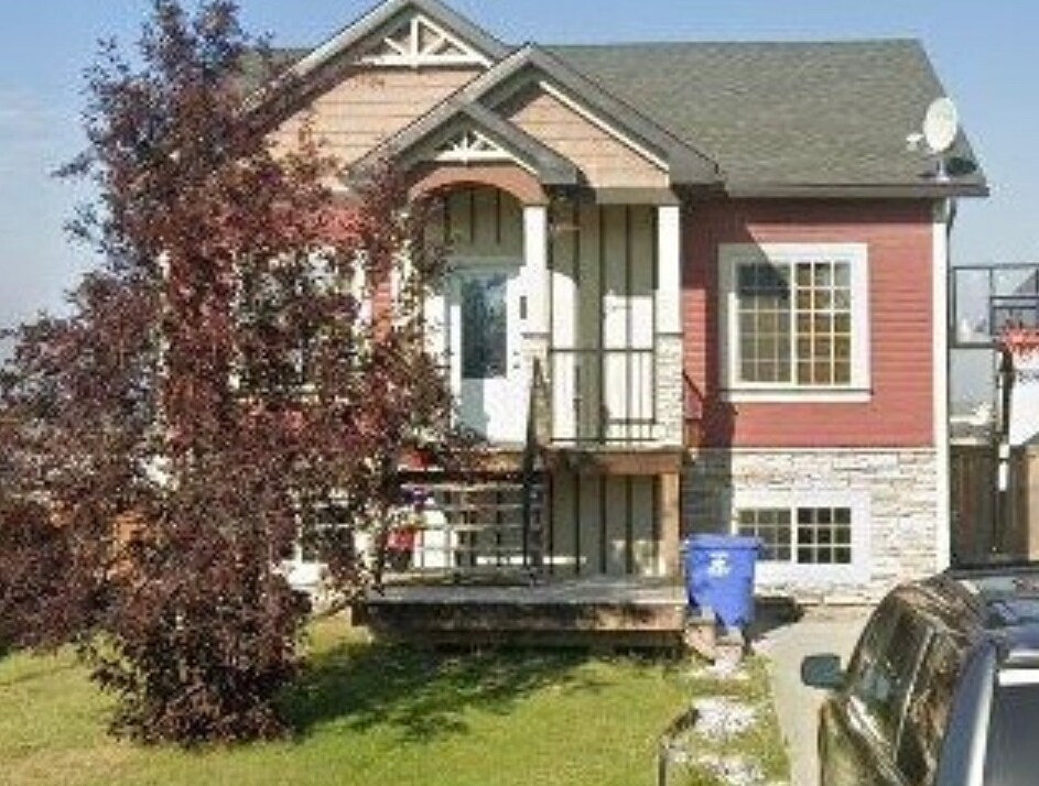 10400-10108 108 St in Fort St John, BC - Building Photo