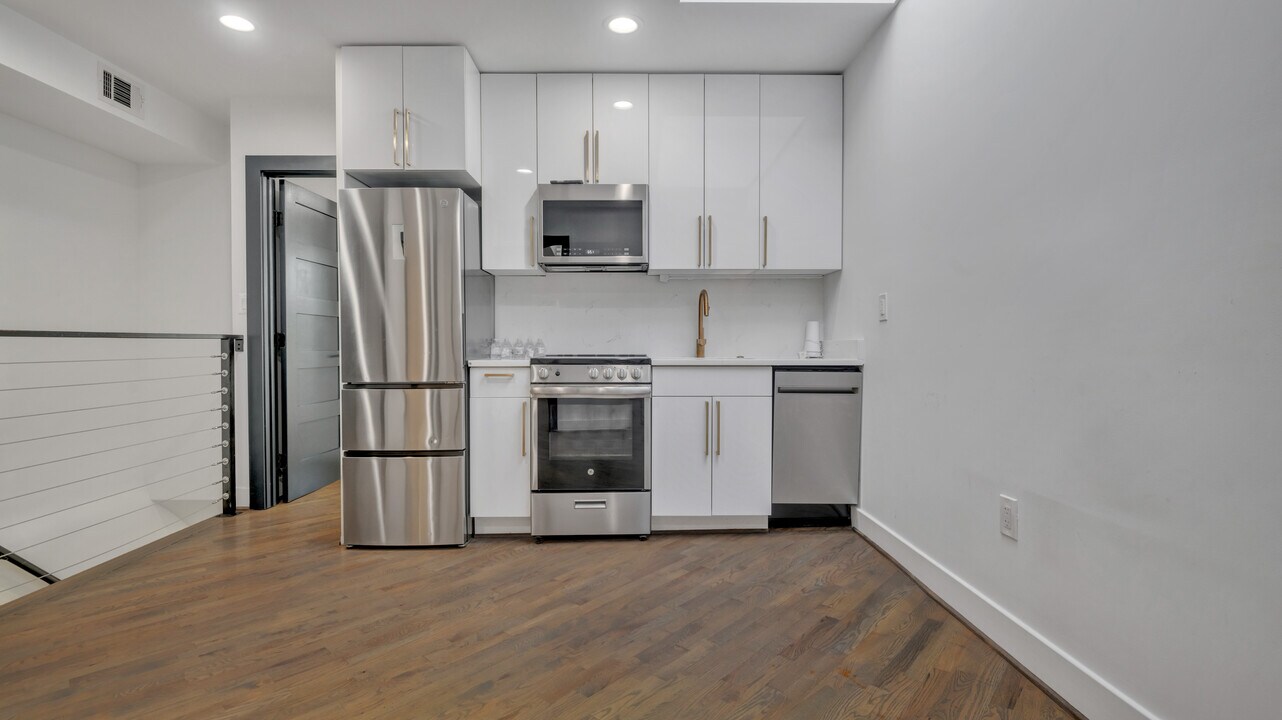 1808 Benning Rd NE, Unit #3 in Washington, DC - Foto de edificio