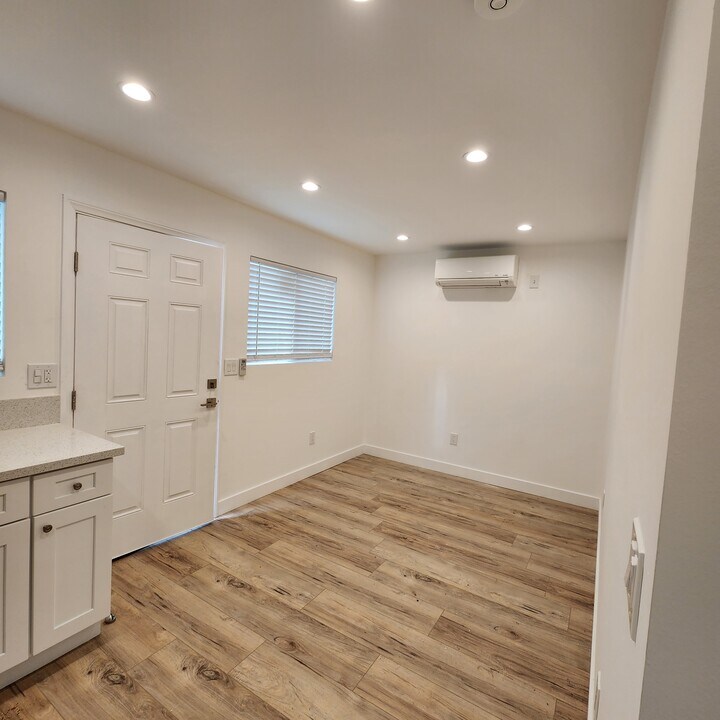 500 S Main St, Unit 504 in Burbank, CA - Building Photo