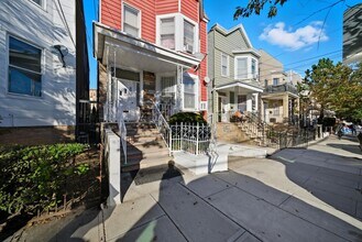 222 47th St in Union City, NJ - Building Photo - Building Photo