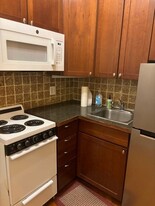 922 Beacon St, Unit 11 Apartamentos