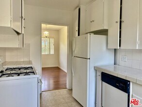 5456 Village Green in Los Angeles, CA - Building Photo - Building Photo