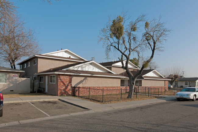 1957 Darrah St in Ceres, CA - Building Photo - Building Photo