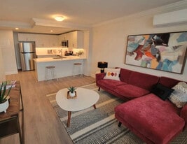 387 E 42nd St in Hamilton, ON - Building Photo