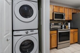 9068 Gervais Cir in Naples, FL - Building Photo - Building Photo