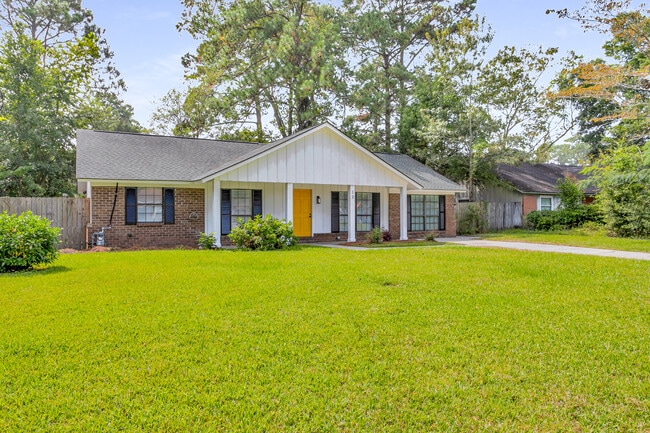 13 Oxford Ct in Savannah, GA - Building Photo - Building Photo