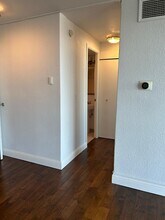 111 SW Harrison St, Unit 111 SW Harrison St. #11G in Portland, OR - Foto de edificio - Building Photo