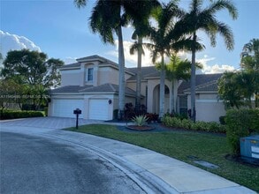 3279 Huntington in Weston, FL - Building Photo - Building Photo