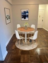 230 Pelham Rd in New Rochelle, NY - Building Photo - Building Photo