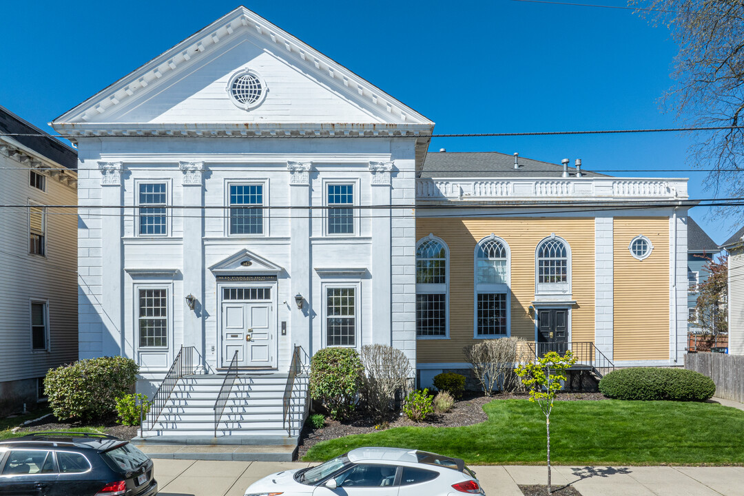 M.D. Parlin House Condominiums in Fall River, MA - Foto de edificio