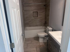 36 Stowe Rd in Mary Esther, FL - Building Photo