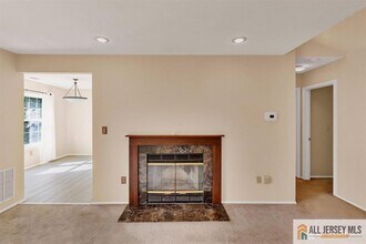 48 Tanglewood Ct in Monmouth Junction, NJ - Building Photo - Building Photo