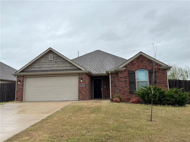 property at 1120 Tulip St