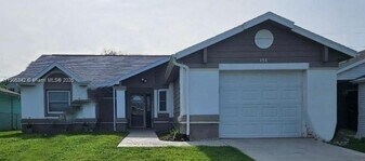 154 Sandalwood Dr in Kissimmee, FL - Building Photo