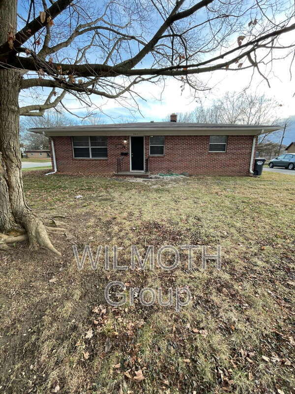 property at 622 Brewer Pl