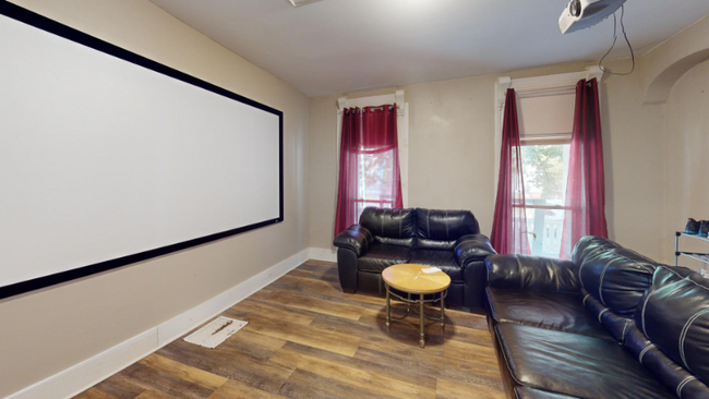 23 Clarke St-Unit -1fl in Binghamton, NY - Building Photo - Building Photo