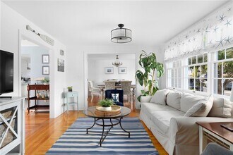 73 Merton Rd in Newport, RI - Building Photo - Building Photo