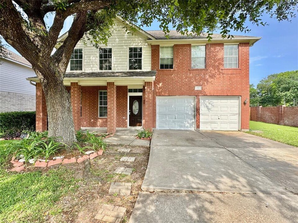 1211 Satillo Ln in Richmond, TX - Building Photo