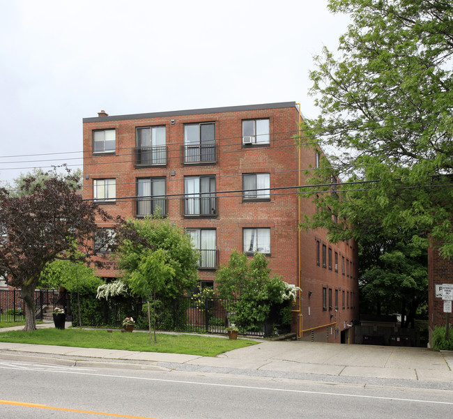 Chadwick Co-Op in Toronto, ON - Building Photo - Primary Photo