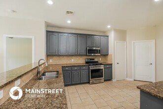 10416 Westover Ave in Oklahoma City, OK - Foto de edificio - Building Photo