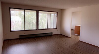 404 La Villa Dr in Lynden, WA - Building Photo - Building Photo