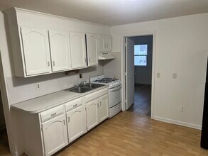 91 Lock Street, Unit AptC in Nashua, NH - Building Photo - Building Photo