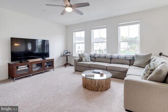 311 Kahler Way in Glen Burnie, MD - Building Photo - Building Photo