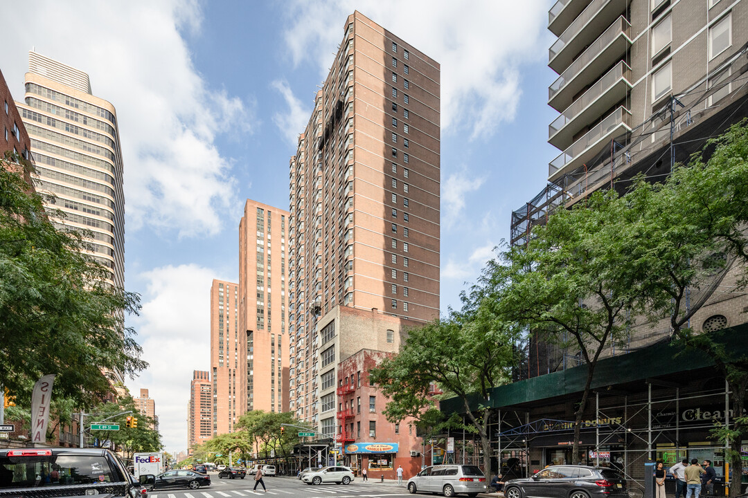 Whitney House Apartments in New York, NY - Building Photo