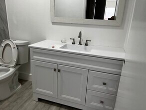 13926 SW 160th Ter in Miami, FL - Building Photo - Building Photo