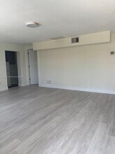 1911 SW 97th Ave in Miramar, FL - Building Photo - Building Photo