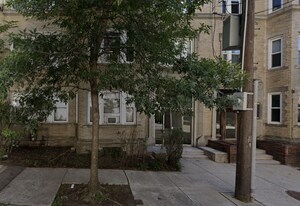 211 Saint Paul St, Unit 5 in Brookline, MA - Building Photo