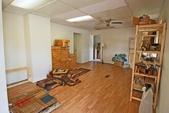 545 E 38th St in Indianapolis, IN - Building Photo - Interior Photo