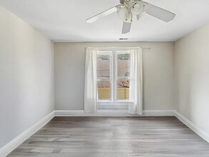 40 S Slusser St in Grayslake, IL - Building Photo - Building Photo