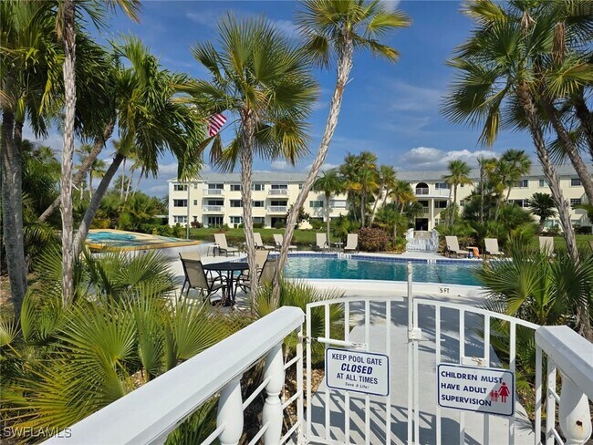 13511 Stratford Pl Cir in Ft. Myers, FL - Building Photo - Building Photo