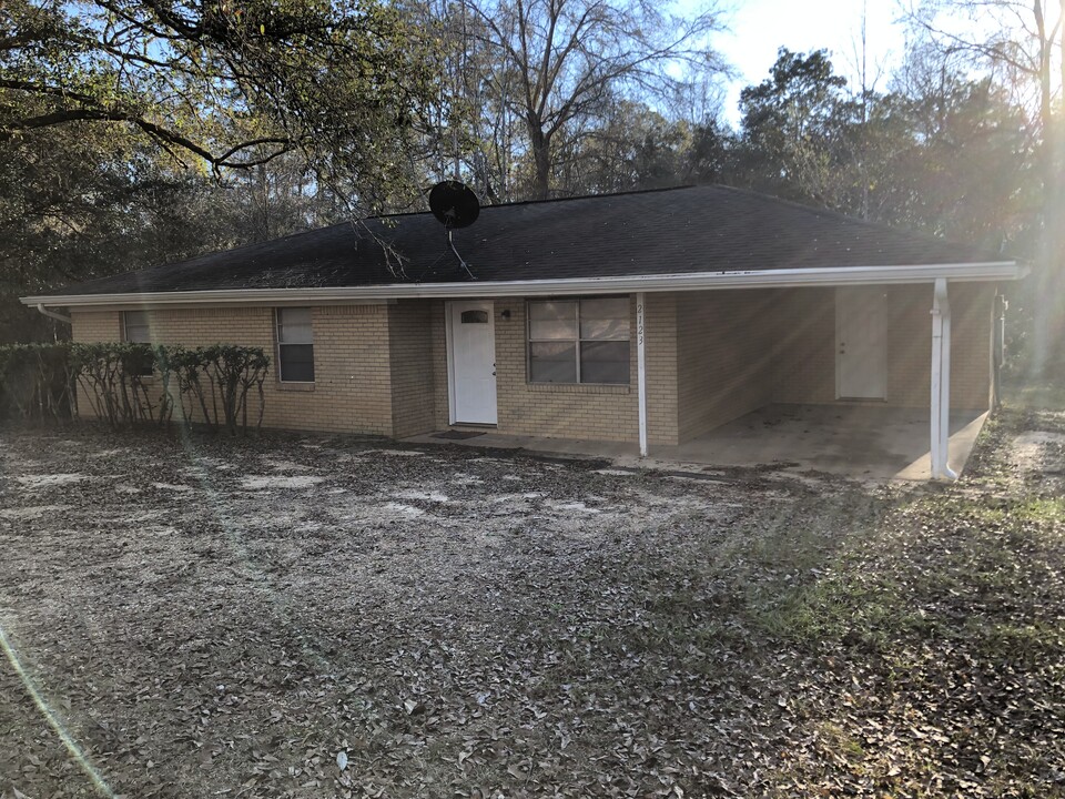 2123 Road 353 in Kiln, MS - Building Photo