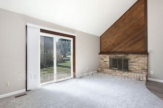 1003 SE 3rd St in Ankeny, IA - Building Photo - Building Photo