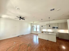 9428 Campbell Rd in Houston, TX - Building Photo - Building Photo