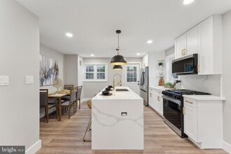 2306 Mary Baldwin Dr in Alexandria, VA - Building Photo - Building Photo